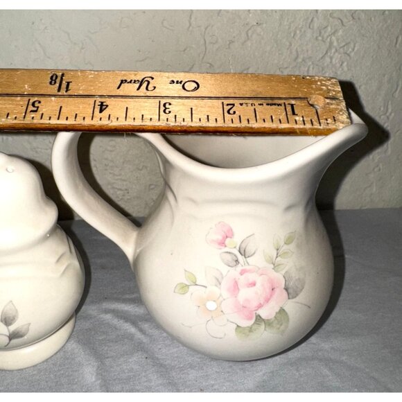 Vintage Floral Creamer & Salt Pepper Set - Picture 3 of 3